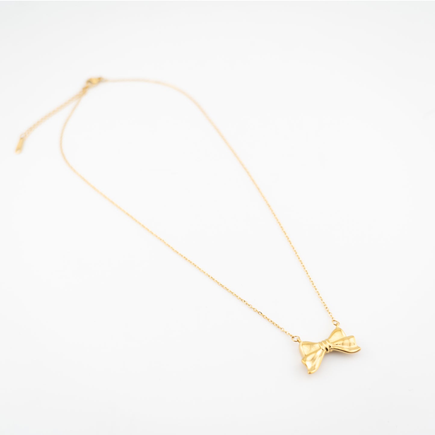 Bow Necklace